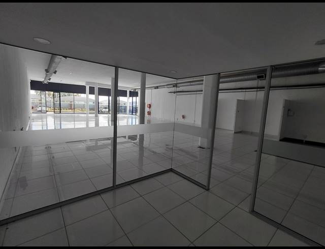 403M² SHOWROOM TO LET IN LONEHILL